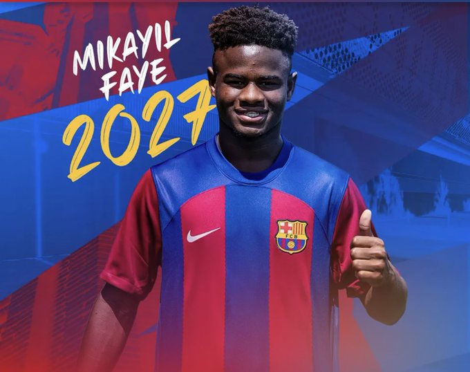 Faye đã là người của Barca