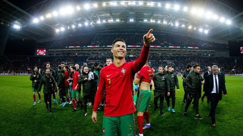 Ronaldo: 20 năm, 200 trận, 1 huyền thoại