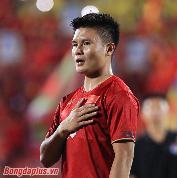 Nguyễn Quang Hải tiếp tục đá chính. Trước đó, anh thi đấu trọn vẹn thời lượng ở trận Việt Nam thắng 1-0 Hong Kong (TQ)