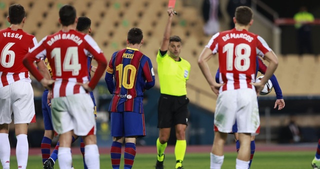 Messi với chiếc thẻ đỏ gần đây nhất ở trận gặp Bilbao