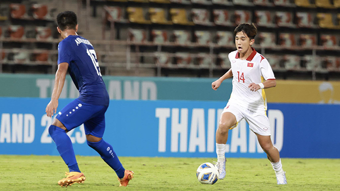 Huỳnh Triệu có nhiều cơ hội nhưng không ghi được bàn thắng cho U17 Việt Nam. Ảnh: Đức Nguyễn 