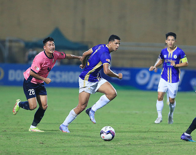 Tiền đạo Lucao đã phải chia tay Hà Nội FC sau khi đánh mất phong độ ở V.League 2023 - Ảnh: ĐỨC CƯỜNG
