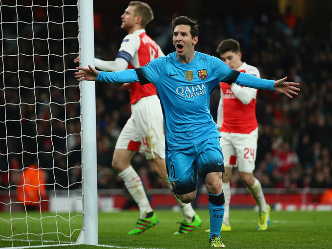 Messi is very charming with the Arsenal net