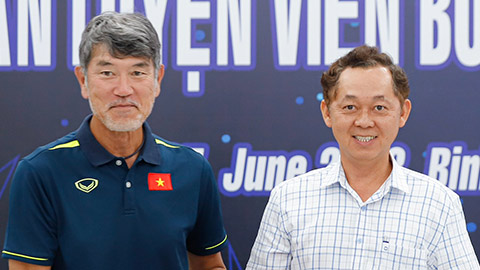 Tân GĐKT Việt Nam lần đầu đứng lớp ở khóa đào tạo HLV bóng đá chứng chỉ châu Á