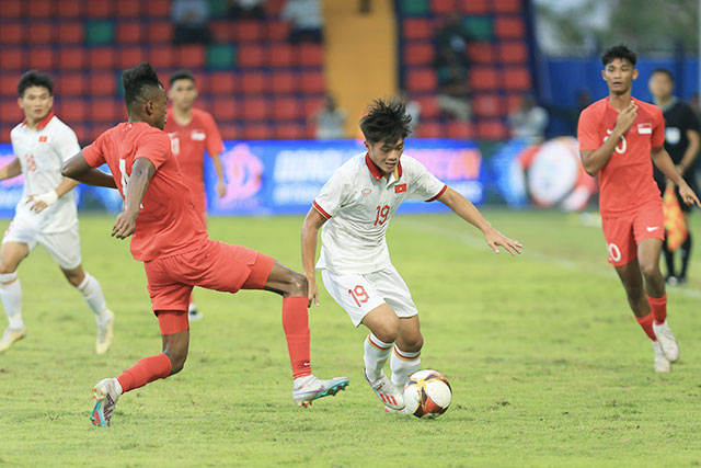 Quốc Việt đang trên đường trưởng thành, bước đầu ghi dấu ấn tại các đội tuyển U20 và U23 Việt Nam - Ảnh: ĐỨC CƯỜNG