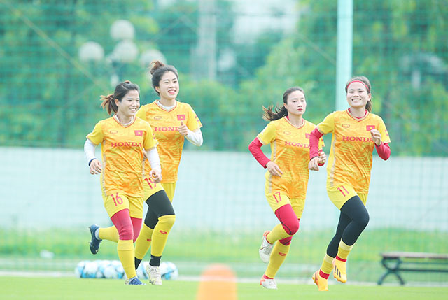 Các tuyển thủ Việt Nam đang tập luyện trước khi sang New Zealand dự World Cup 2023 -	 Ảnh: ĐỨC CƯỜNG