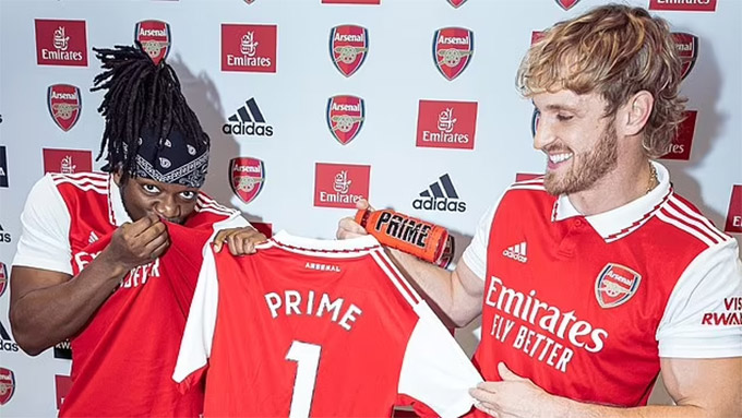 Trước khi ký hợp đồng 3 năm với Barca, PRIME đã hợp tác cùng Arsenal 