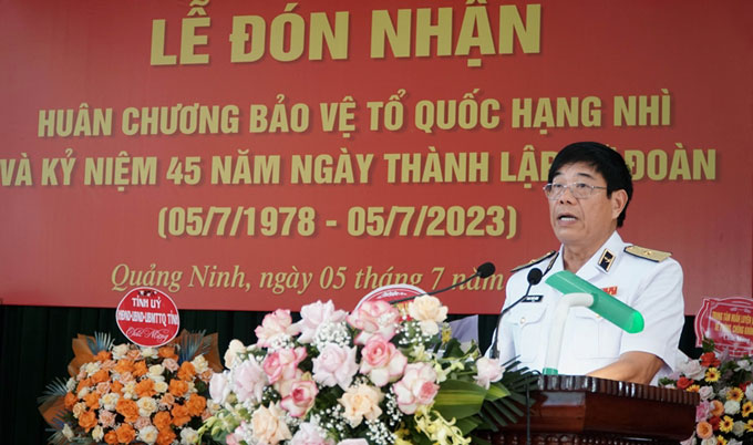 Chuẩn Đô đốc Phan Tuấn Hùng, Uỷ viên Đảng uỷ Quân chủng, Phó Tư lệnh Quân chủng Hải quân phát biểu tại lễ kỷ niệm