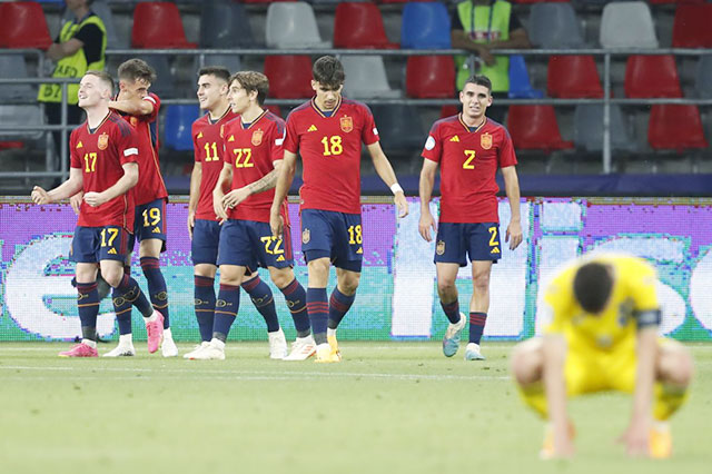 Các cầu thủ U21 Tây Ban Nha đang khuấy động thị trường chuyển nhượng hè này