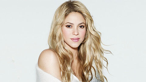 Shakira gây tranh cãi bởi trang phục với chi tiết đáng kinh ngạc 