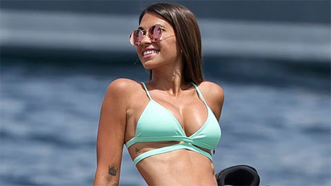 Antonella Roccuzzo m ho c Messi v i b bikini si u nh