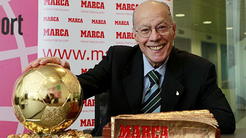 Thành công vang dội tại Barca giúp cựu danh thủ Luis Suarez giành Quả bóng vàng vào năm 1960