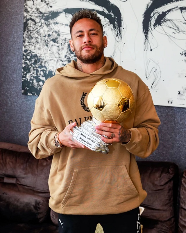 Neymar là fan cuồng của đồng hồ Rolex