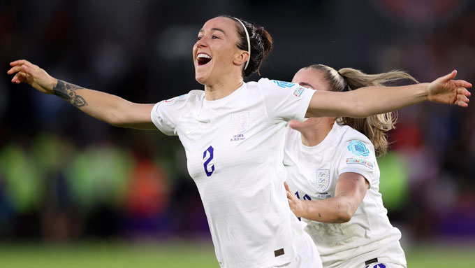 Lucy Bronze (Anh)