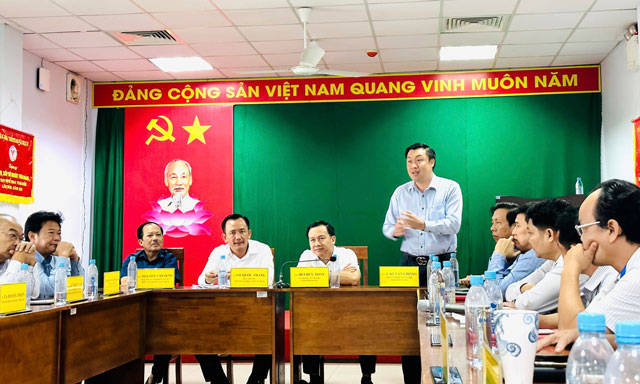 Ông Cao Văn Chóng – Phó Giám đốc Sở VHTTDL Bình Dương phát biểu, trao đổi tình hình TDTT tỉnh Bình Dương
