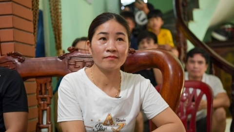 Gia đình Thanh Nhã vội vàng thay TV trước giờ G, suýt lỡ trận đấu lịch sử của ĐT nữ Việt Nam