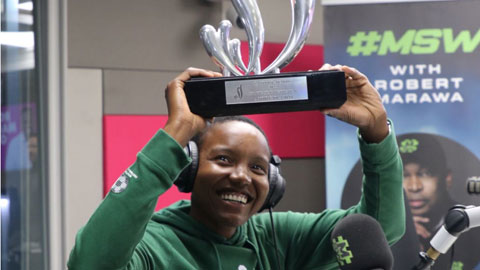 Dlamini chiến thắng  'tử thần' để đến World Cup