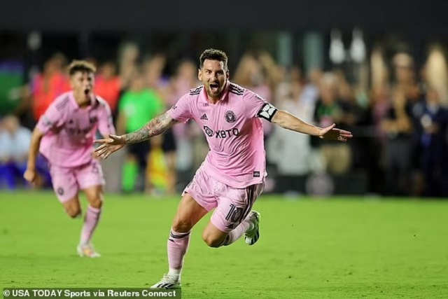 Messi bùng nổ với bàn thắng vào phút bù giờ