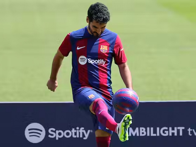 Gundogan gia nhập Barca sau 7 năm chơi cho Man City