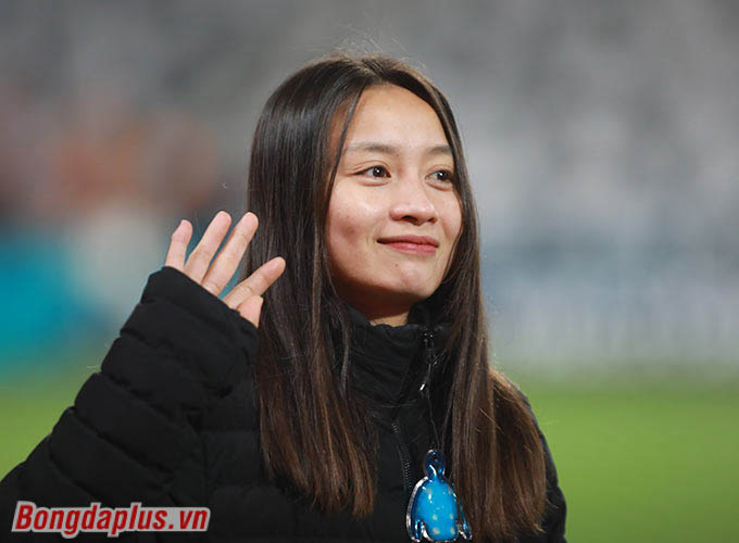 Các cầu thủ nữ Việt Nam bày tỏ lòng cảm ơn khi người hâm mộ đã đồng hành xuyên suốt 3 trận đấu ở New Zealand 