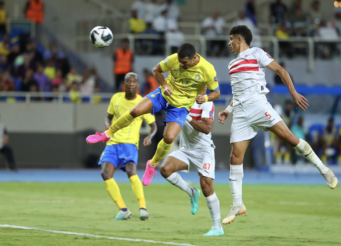 Ronaldo đánh đầu ghi bàn ấn định tỷ số 1-1 trận Zamalek vs Al-Nassr ở phút 87