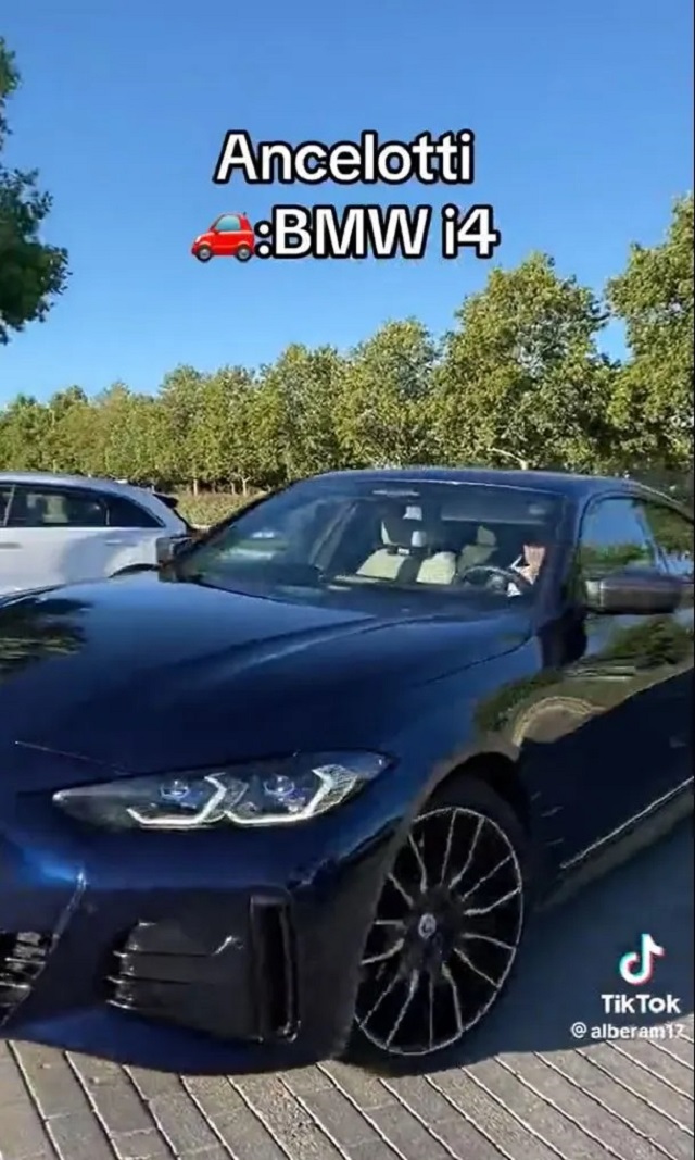 HLV Carlo Ancelotti lái chiếc BMW i4 đắt tiền