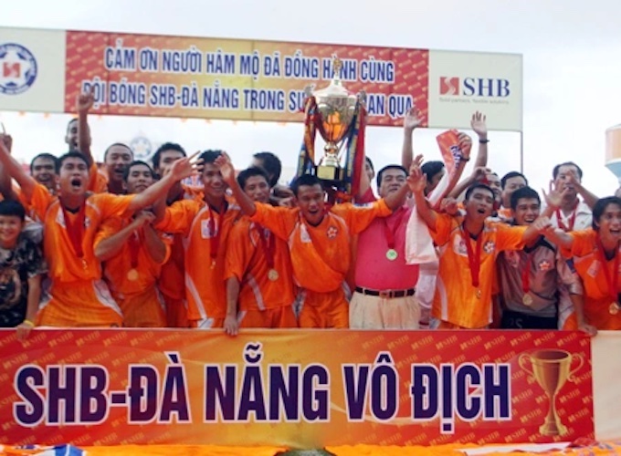 SHB Đà Nẵng trong lần đầu đăng quang ngôi vô địch V.League 2009