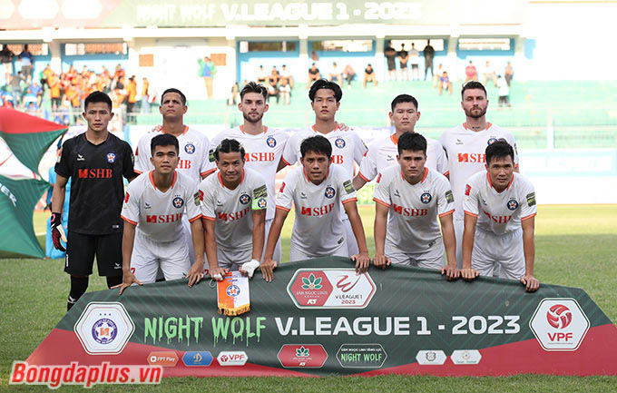 Chiều 11/8, SHB Đà Nẵng bước vào trận đấu quyết định vận mệnh tại V.League trên sân của Khánh Hòa 