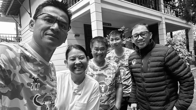 Vợ chồng Kiatisak, Bác sĩ Trọng Trí và trợ lý Minh Ninh trong một lần đi dã ngoại