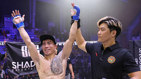 Phạm Văn Nam bảo vệ đai vô địch LION Championship nhờ đòn võ đỉnh cao