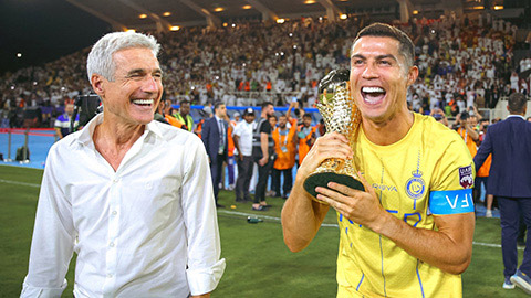 Ronaldo giành Vua phá lưới, phấn khích ăn mừng chức vô địch cùng Al-Nassr