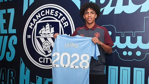 Man City giữ chân Rico Lewis tới năm 2028