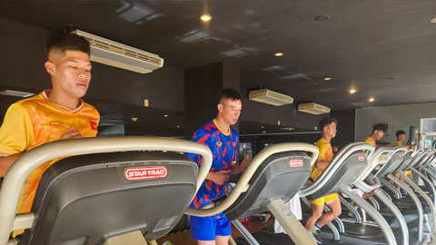 HLV Hoàng Anh Tuấn thay đổi kế hoạch, U23 Việt Nam tập ở phòng gym