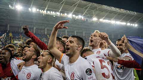 Trận cầu vàng 23/8: Galatasaray thắng kèo châu Á và xỉu bàn thắng