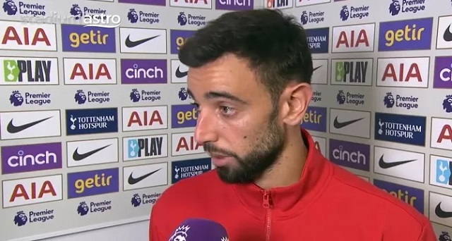 Bruno Fernandes đòi Jon Moss phải xin lỗi MU như từng xin lỗi Wolves vòng trước