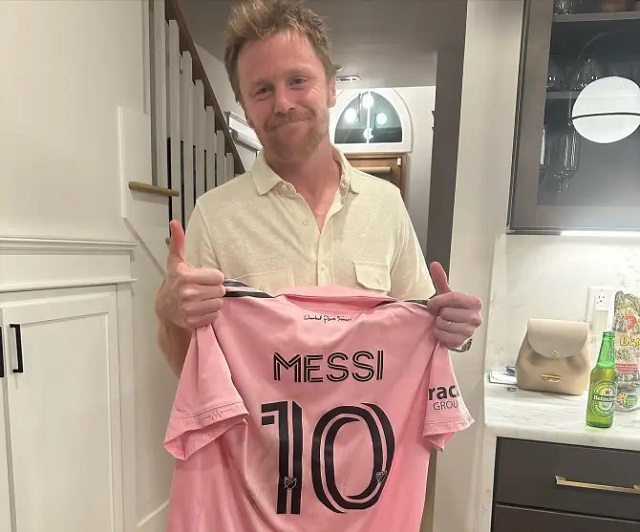 Dax McCarty tự hào vì được đổi áo với Messi