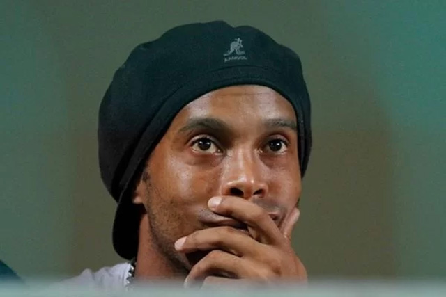 Ronaldinho đối mặt nguy cơ tù tội