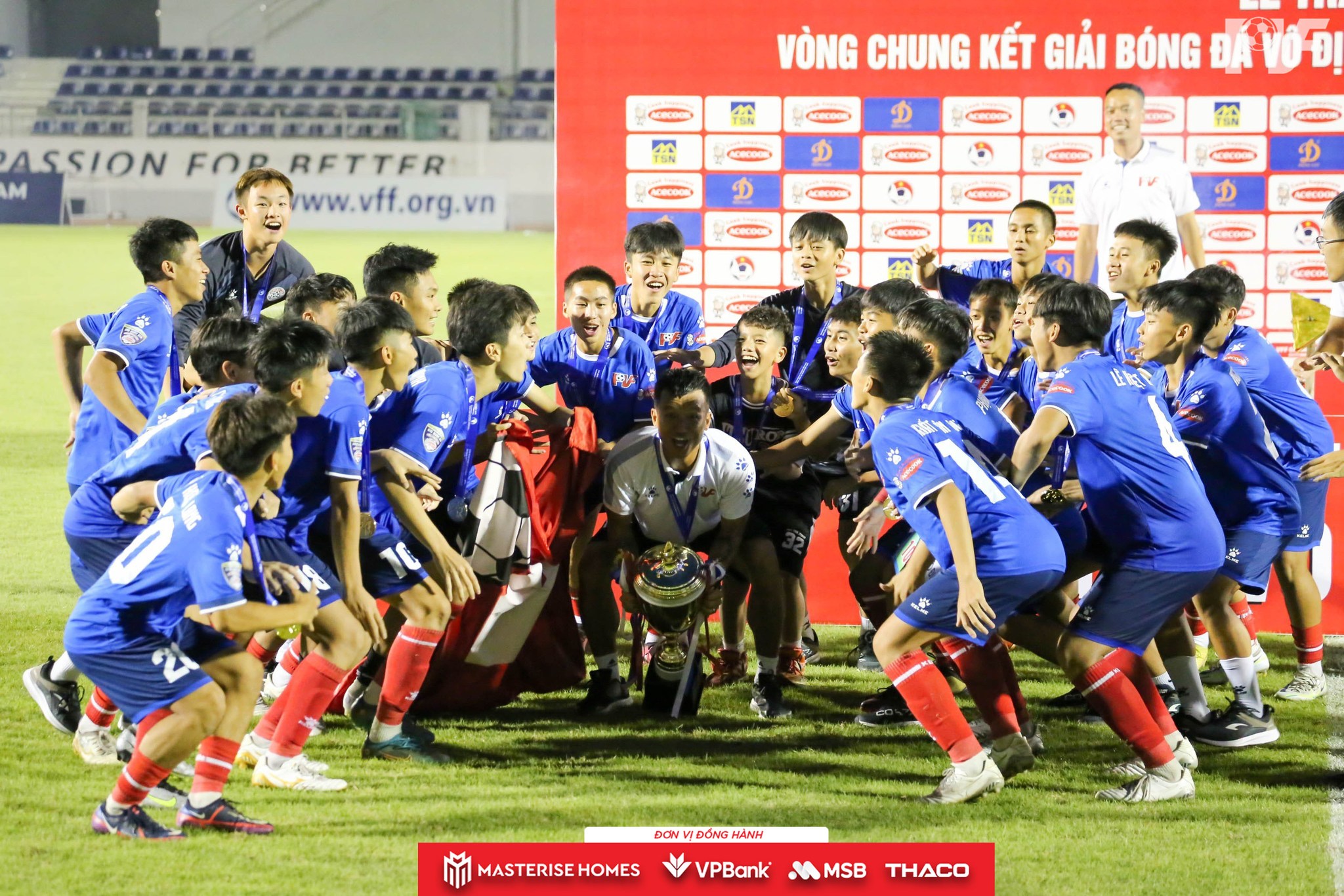 Trong 2 năm, HLV Mai Tiến Thành giúp các đội trẻ PVF vô địch giải U13 và U15 QG - Ảnh: PVF 