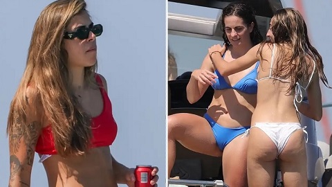Dàn nữ tuyển thủ Tây Ban Nha gợi cảm với bikini
