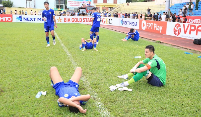 Sau trận thua Hoà Bình ở vòng trước, Quảng Nam liệu có đứng dậy để thăng hạng? Ảnh: Minh Tuấn
