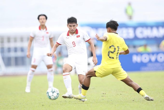 U23 Việt Nam (áo trắng) sẽ nhập cuộc ở trận chung kết với quyết tâm cao nhất - Ảnh: Lâm Huyền