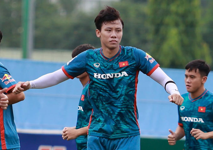 Quế Ngọc Hải là một trong 4 tuyển thủ quốc gia đang tập luyện cùng U23 Việt Nam