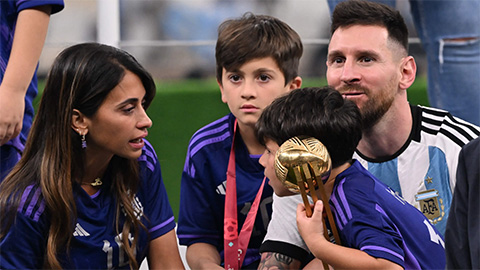Cha con Messi chung màu áo Inter Miami