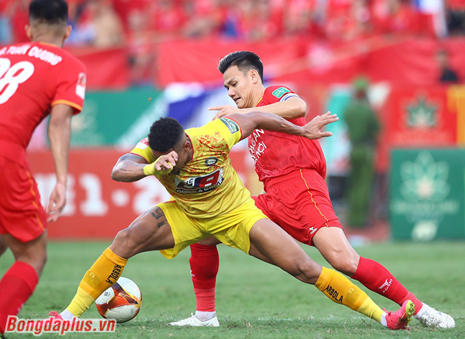 Hồ Tấn Tài là 1 trong 4 cầu thủ của CLB Công an Hà Nội vào danh sách đề cử đội hình tiêu biểu - Ảnh: Phan Tùng