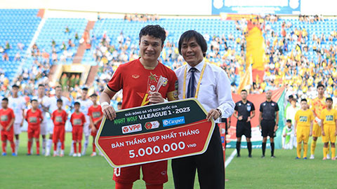 Trần Phi Sơn nhận giải bàn thắng đẹp nhất V.League 2023