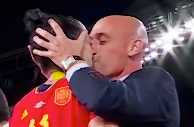 Rubiales và nụ hôn nổi tiếng ở World Cup nữ vừa qua