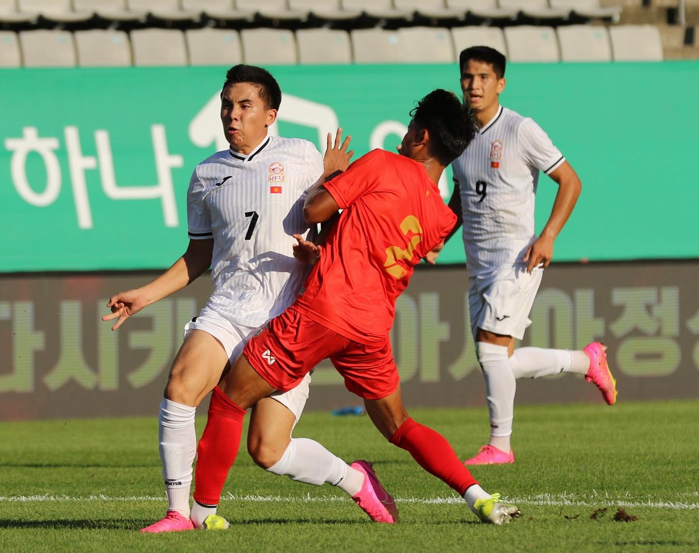U23 Myanmar khiến Kyrgyzstan toát mồ hôi mới giữ lại 1 điểm ở trận mở màn bảng B vòng loại U23 châu Á 2024
