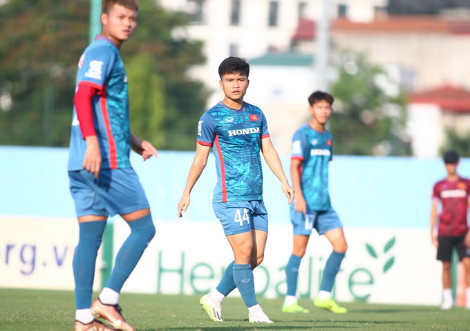 Hồ Văn Cường dù chơi hậu vệ nhưng có khả năng dứt điểm khá tốt trong đội hình U23 Việt Nam