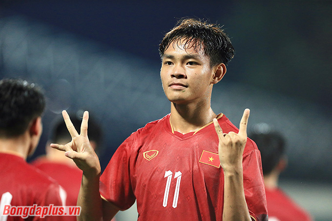 Vĩ Hào giúp U23 Việt Nam vào VCK U23 châu Á 2024 - Ảnh: Đức Cường