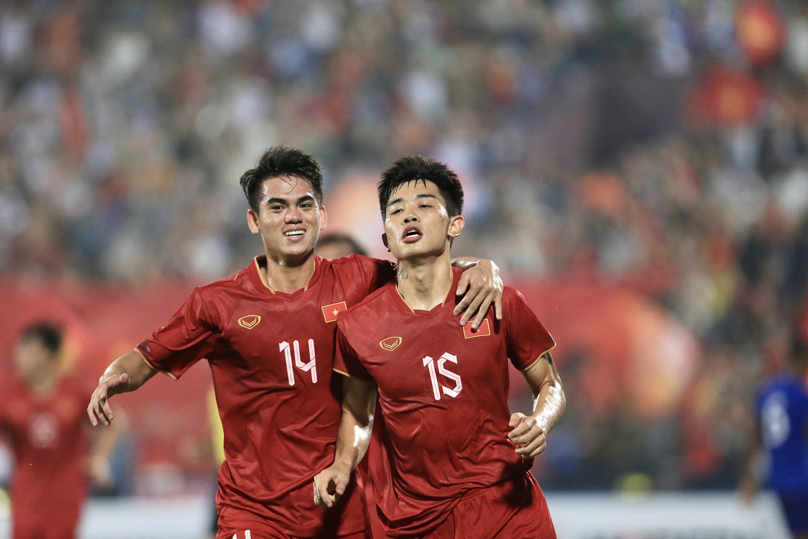 Báo giới Indonesia so sánh giữa U23 Thái Lan và U23 Việt Nam.